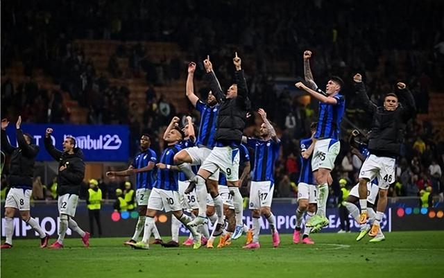 国际足球比赛再次掀起激烈的争夺风潮 国际足球比赛再次掀起激烈的争夺风潮