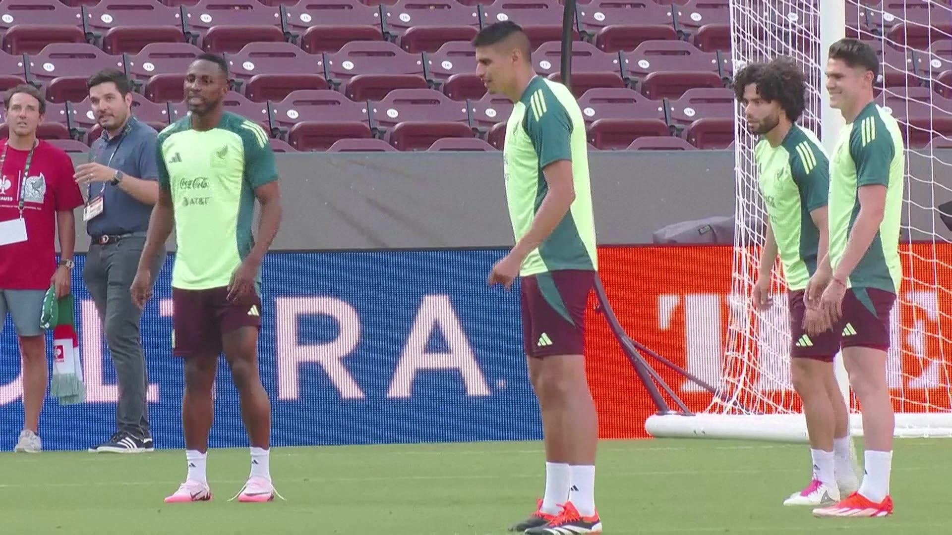 墨西哥队备战友谊赛,练兵磨炼 墨西哥队备战友谊赛,练兵磨炼