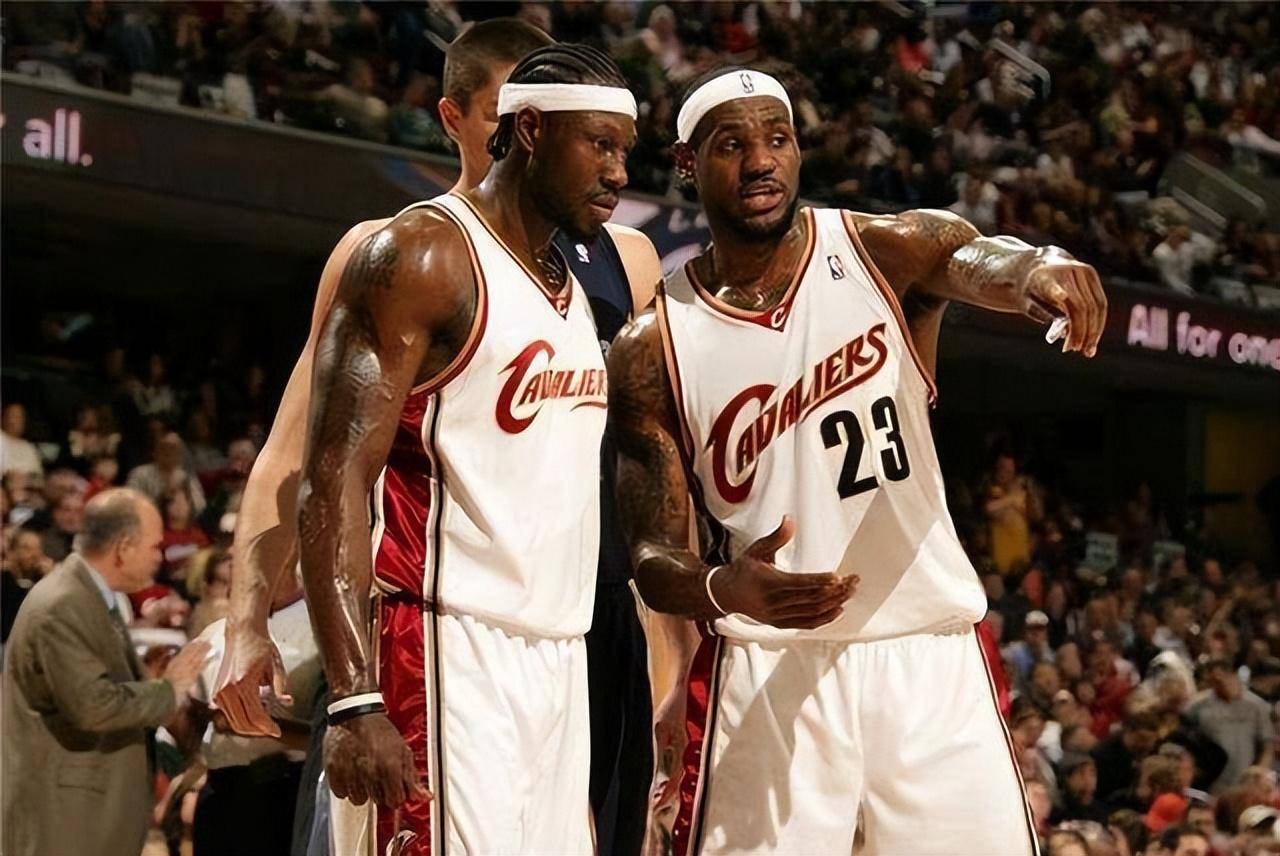 骑士大胜猛龙,东部决赛胜出晋级总决赛 骑士大胜猛龙,东部决赛胜出晋级总决赛