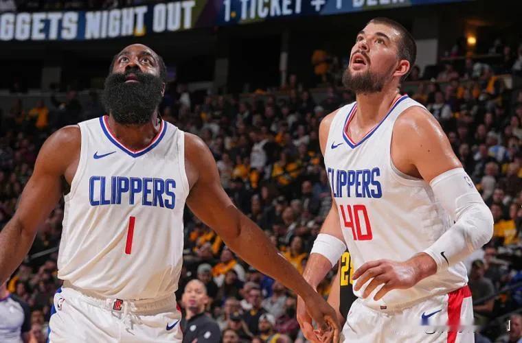 快船后卫高效得分,率队击败对手 快船后卫高效得分,率队击败对手