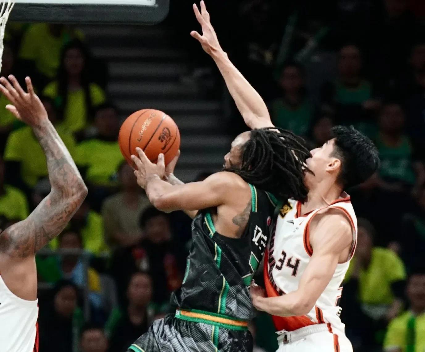 天津大胜,辽宁球员信心受打击 天津大胜,辽宁球员信心受打击