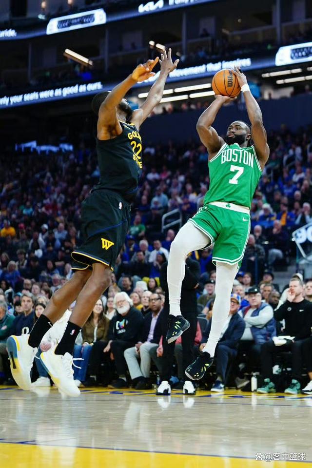 凯尔特人队主场惨败,前景暗淡 凯尔特人队主场惨败,前景暗淡