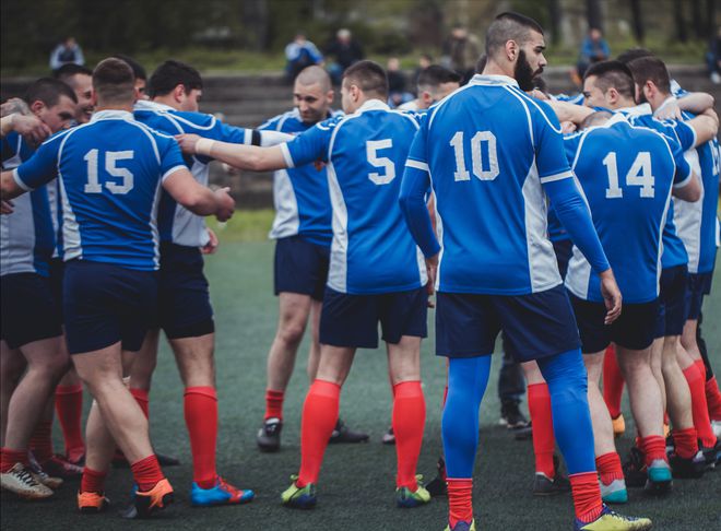 汉堡球员表现抢眼,帮助球队绝杀对手 汉堡球员表现抢眼,帮助球队绝杀对手