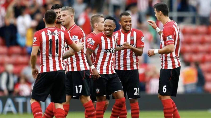 莱切斯特城客场逼平南安普顿,保持排名不变 莱切斯特城客场逼平南安普顿,保持排名不变