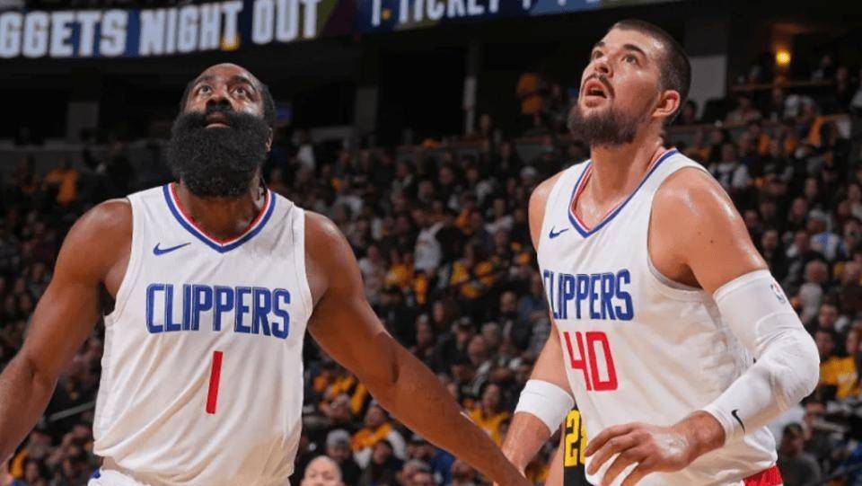 快船再胜马刺,逐渐突围西部前列 快船再胜马刺,逐渐突围西部前列