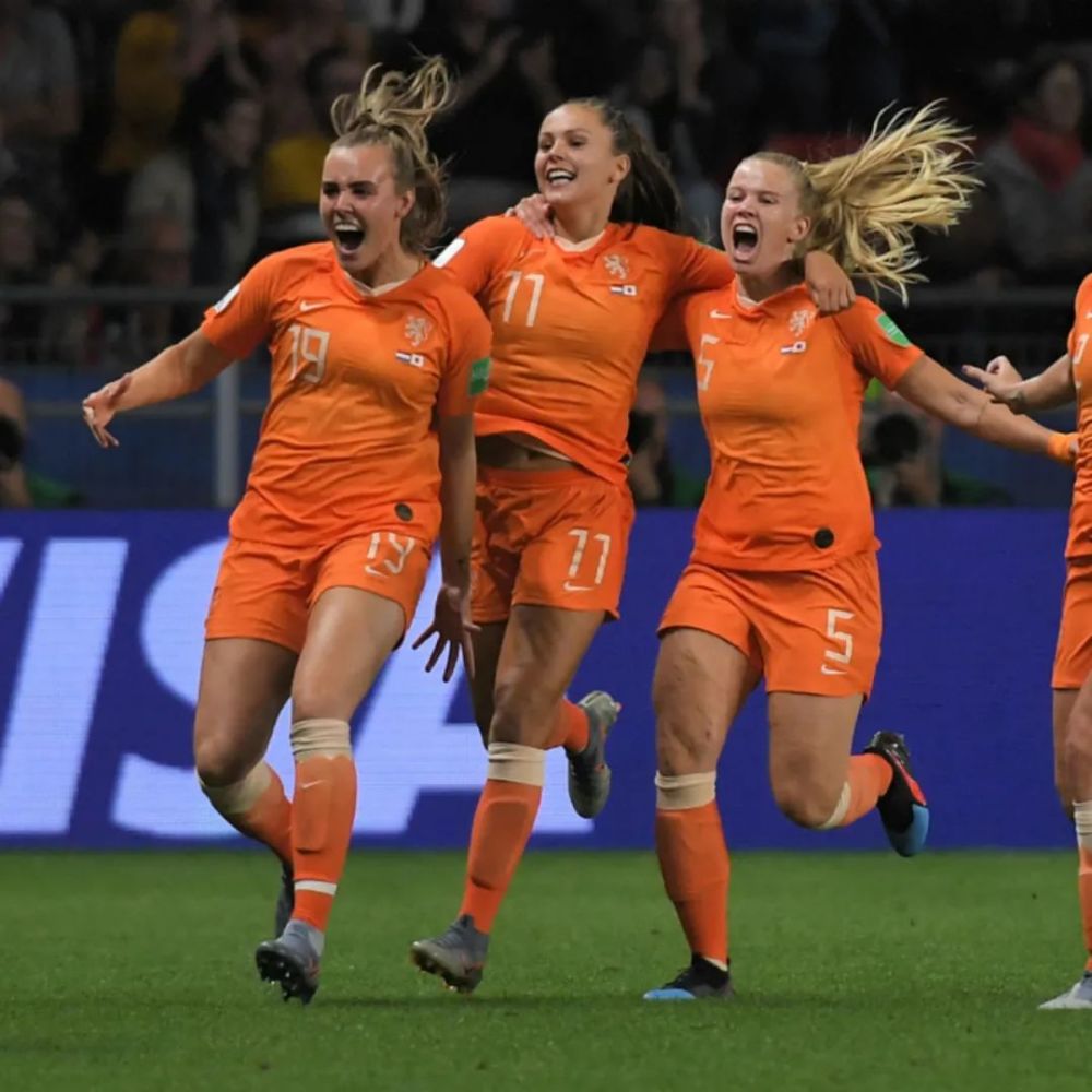 瓦伦西亚遭遇失利,小组出线形势严峻 瓦伦西亚遭遇失利,小组出线形势严峻