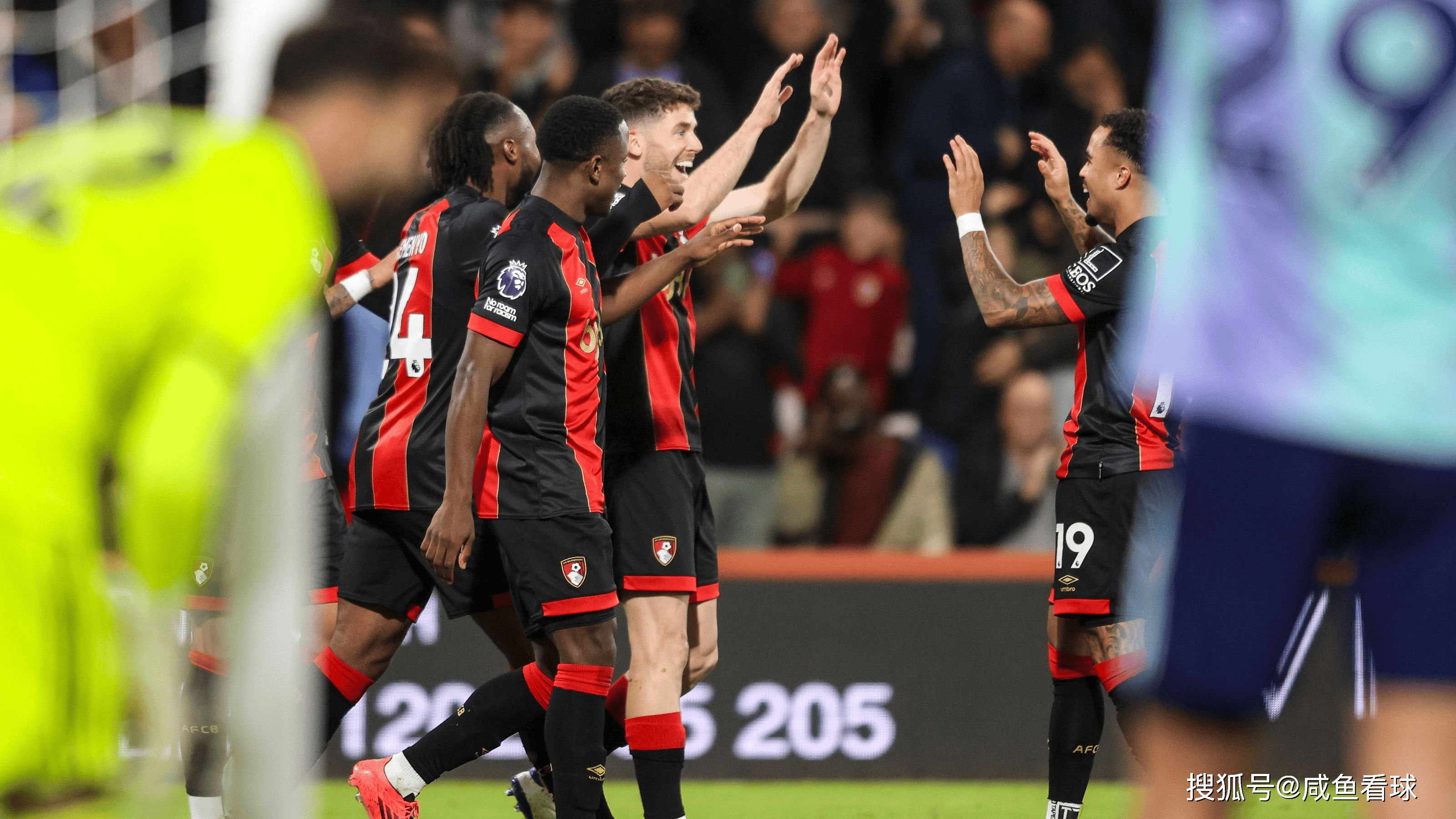 托特纳姆热刺主场战胜伯恩茅斯,继续稳居英超前四 托特纳姆热刺主场战胜伯恩茅斯,继续稳居英超前四