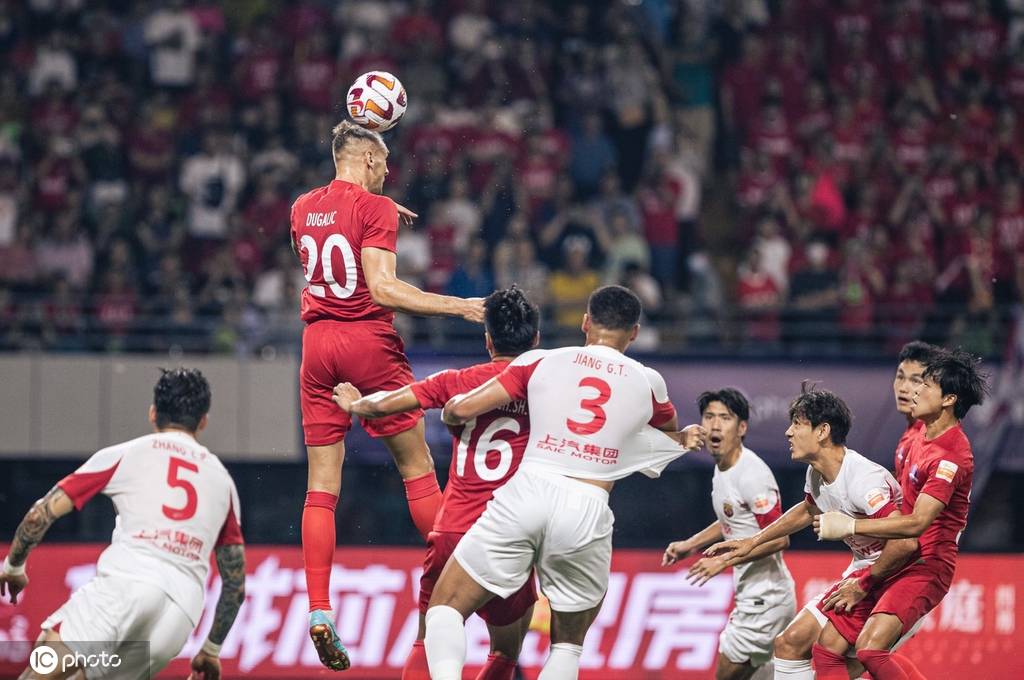 上海取得不败战绩,继续领跑 上海取得不败战绩,继续领跑