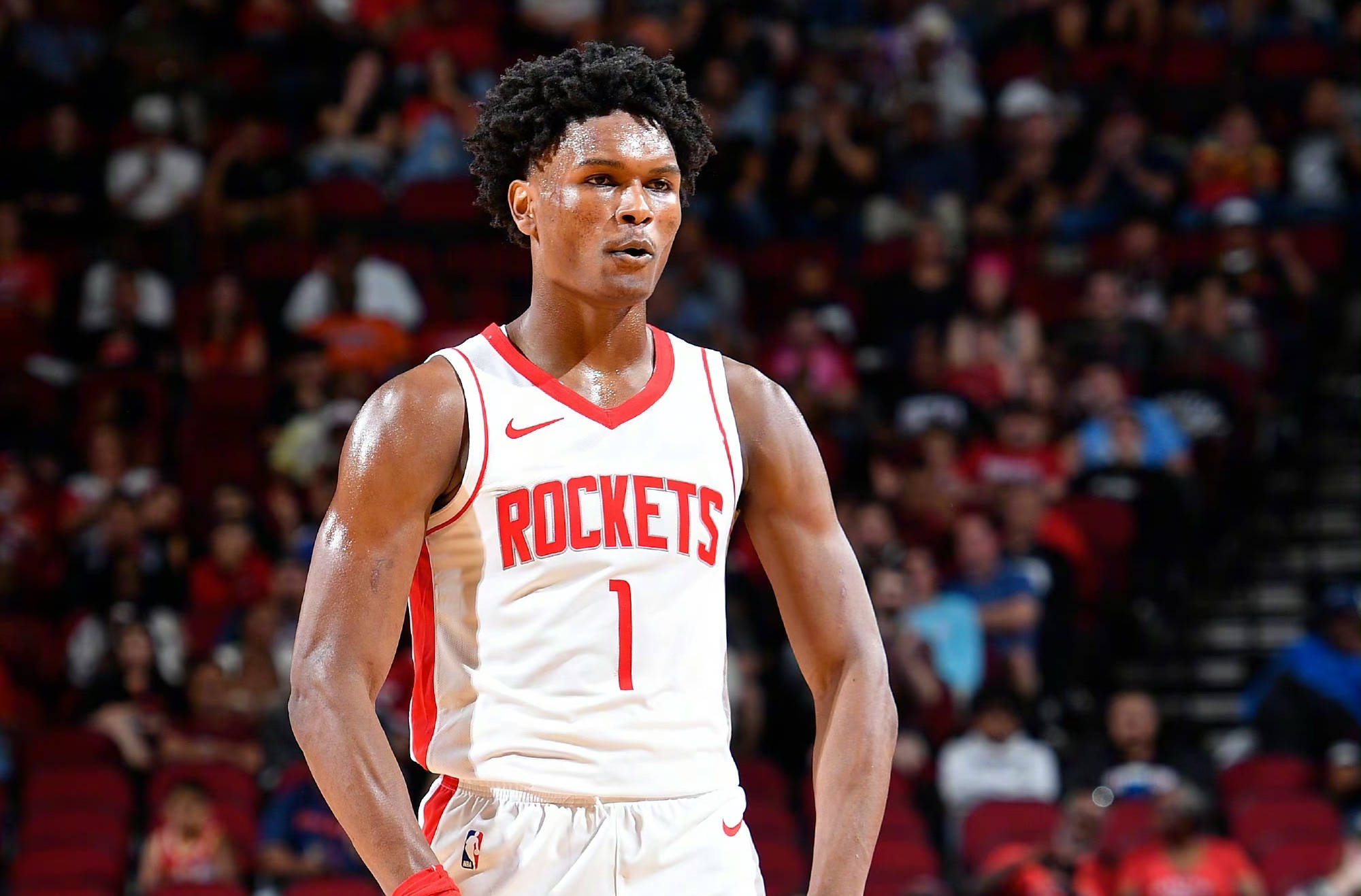 阿尔滕蒂恩斯传功破门,前锋表现突出 阿尔滕蒂恩斯传功破门,前锋表现突出