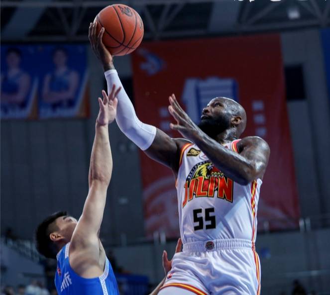 科尔多瓦绝杀成功,主场凭助取胜 科尔多瓦绝杀成功,主场凭助取胜