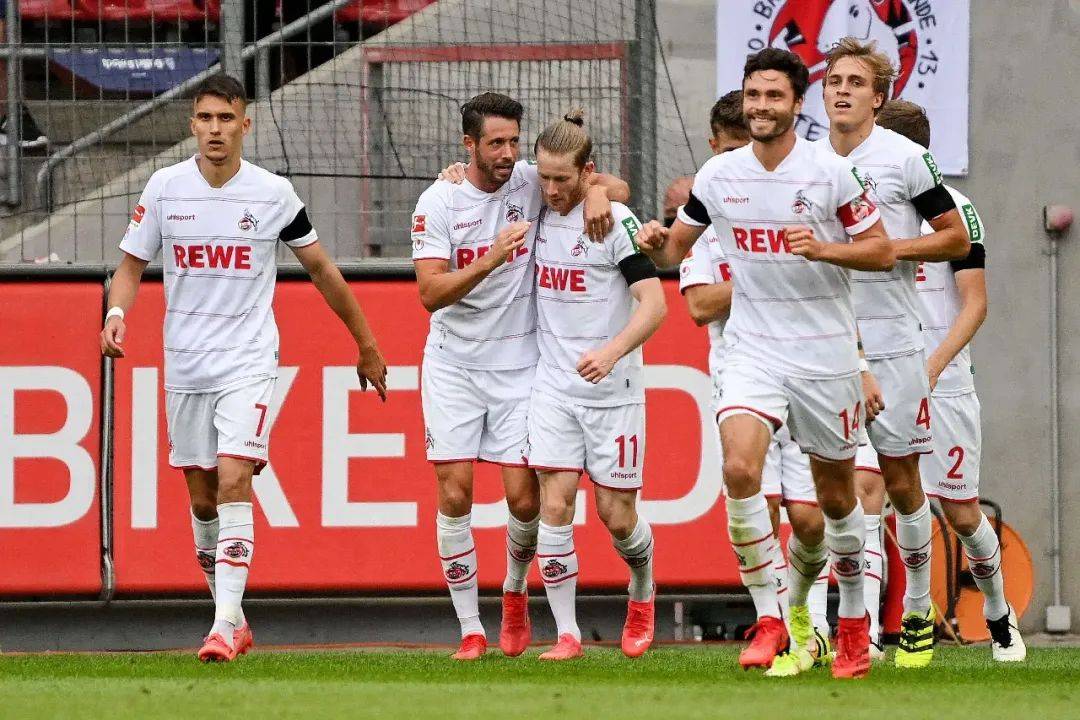 RB莱比锡击败对手,继续追赶德甲领头羊 RB莱比锡击败对手,继续追赶德甲领头羊