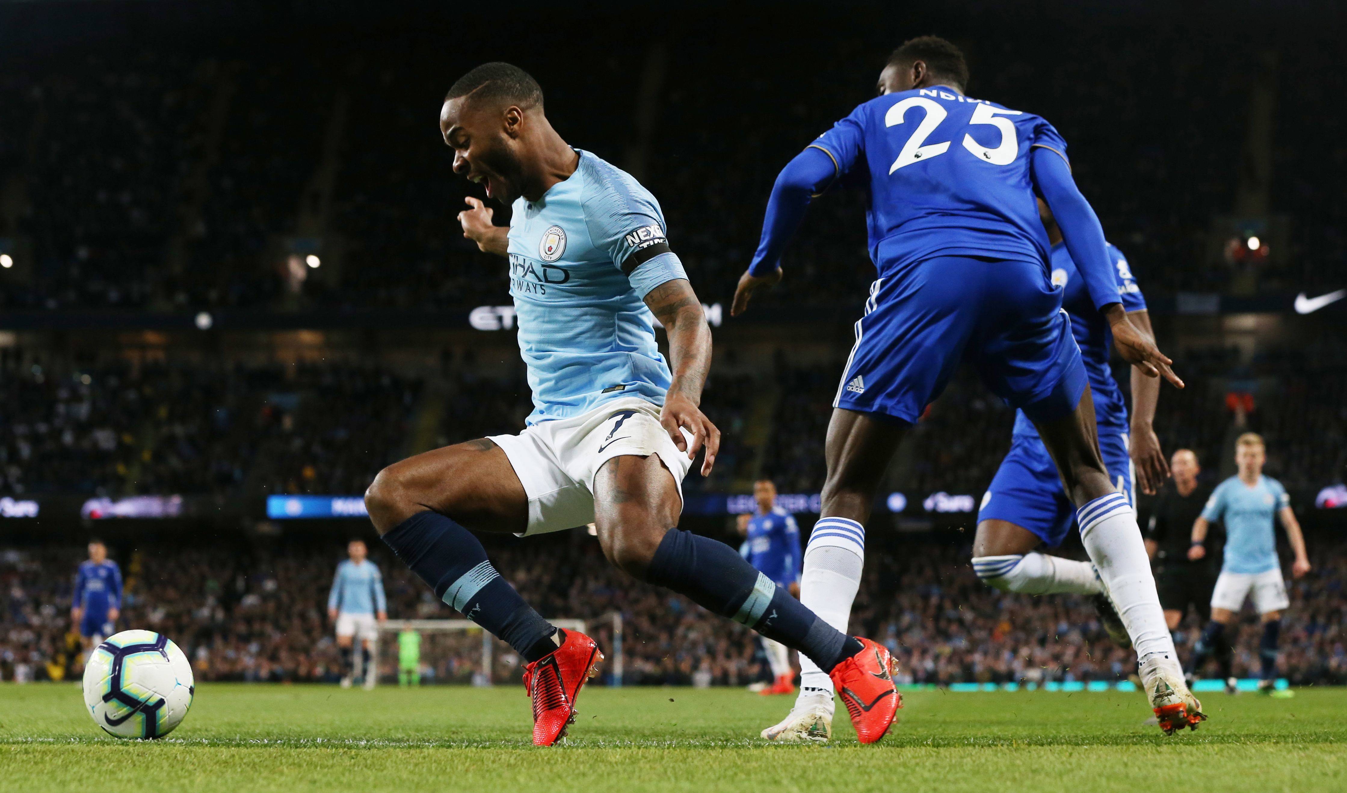 曼联客场力克狼队,取得连胜 曼联客场力克狼队,取得连胜