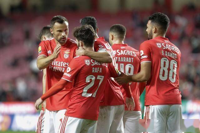 根特主场告捷,小组出线形势稳固 根特主场告捷,小组出线形势稳固