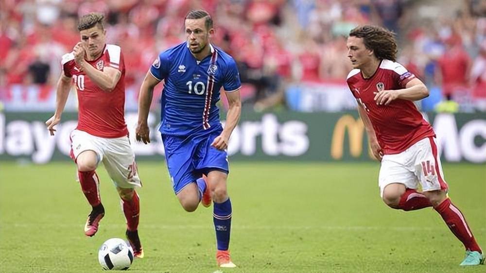 波兰队大胜摩尔多瓦,欧预赛晋级在望 波兰队大胜摩尔多瓦,欧预赛晋级在望