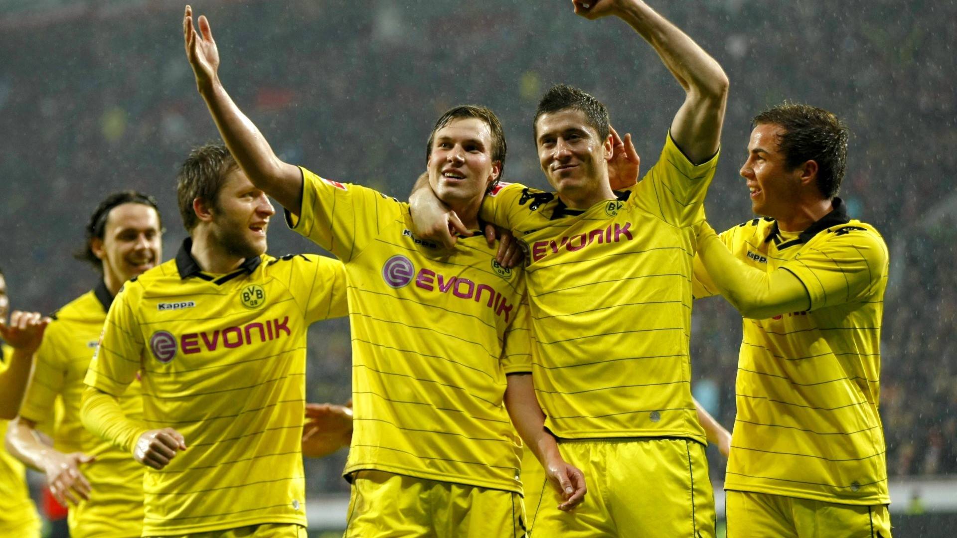 多特蒙德主场大胜晋级欧冠八强 多特蒙德主场大胜晋级欧冠八强