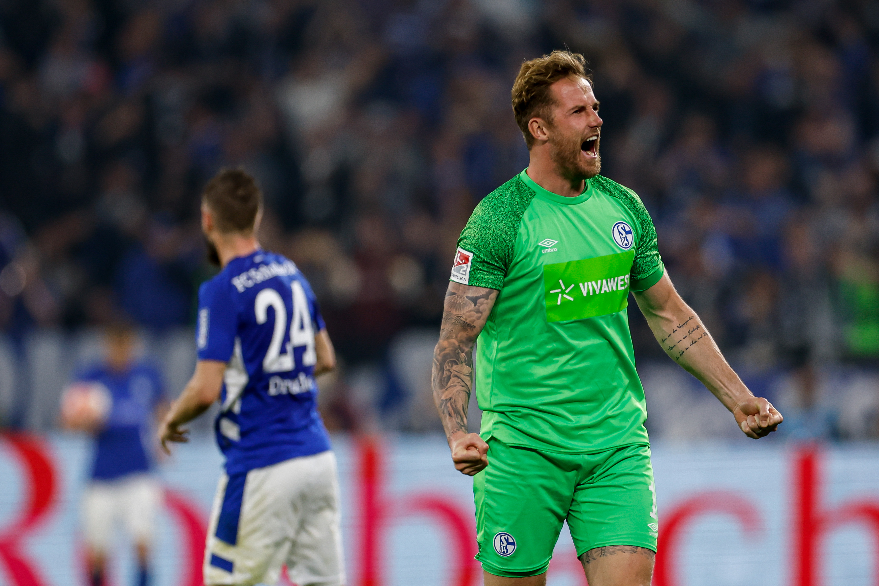 沙尔克遭受千钧一发失利,惨遭逆转压力 沙尔克遭受千钧一发失利,惨遭逆转压力