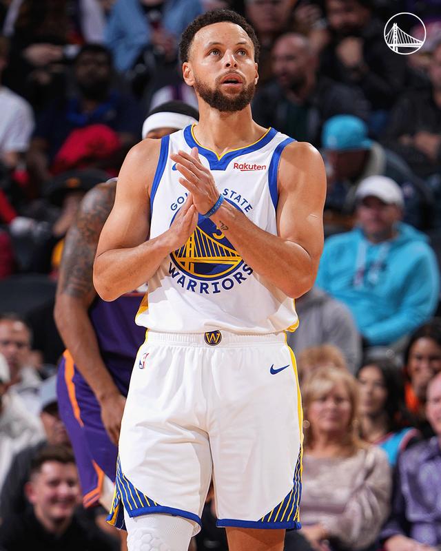 克莱汤普森三分狂轰,率队夺取胜利 克莱汤普森三分狂轰,率队夺取胜利