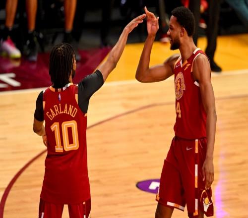 重庆骑士队灭山西人马,大比分领先 重庆骑士队灭山西人马,大比分领先