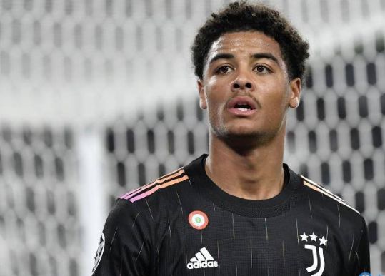 热那亚后卫因累积黄牌停赛，球队首发动荡