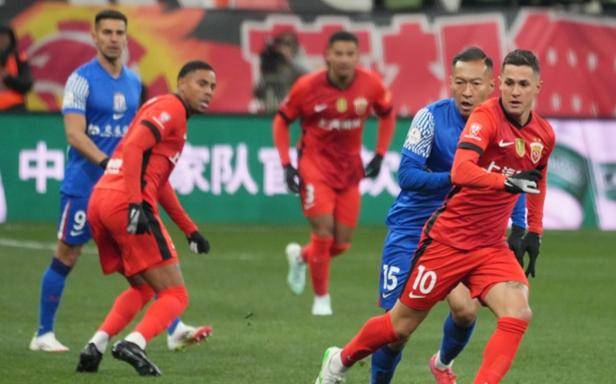 意甲名将频频受伤球队阵容恐生小危机 意甲名将频频受伤球队阵容恐生小危机