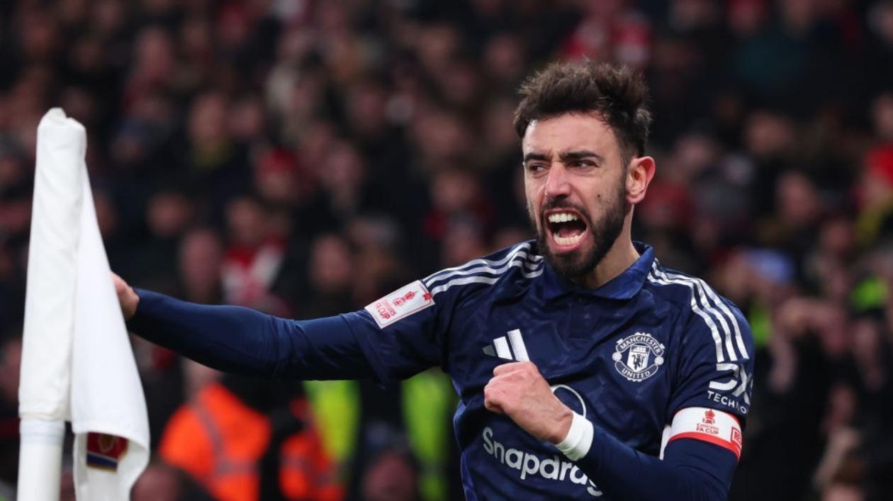 阿森纳守门员神勇扑救,助球队成功保持领先 阿森纳守门员神勇扑救,助球队成功保持领先