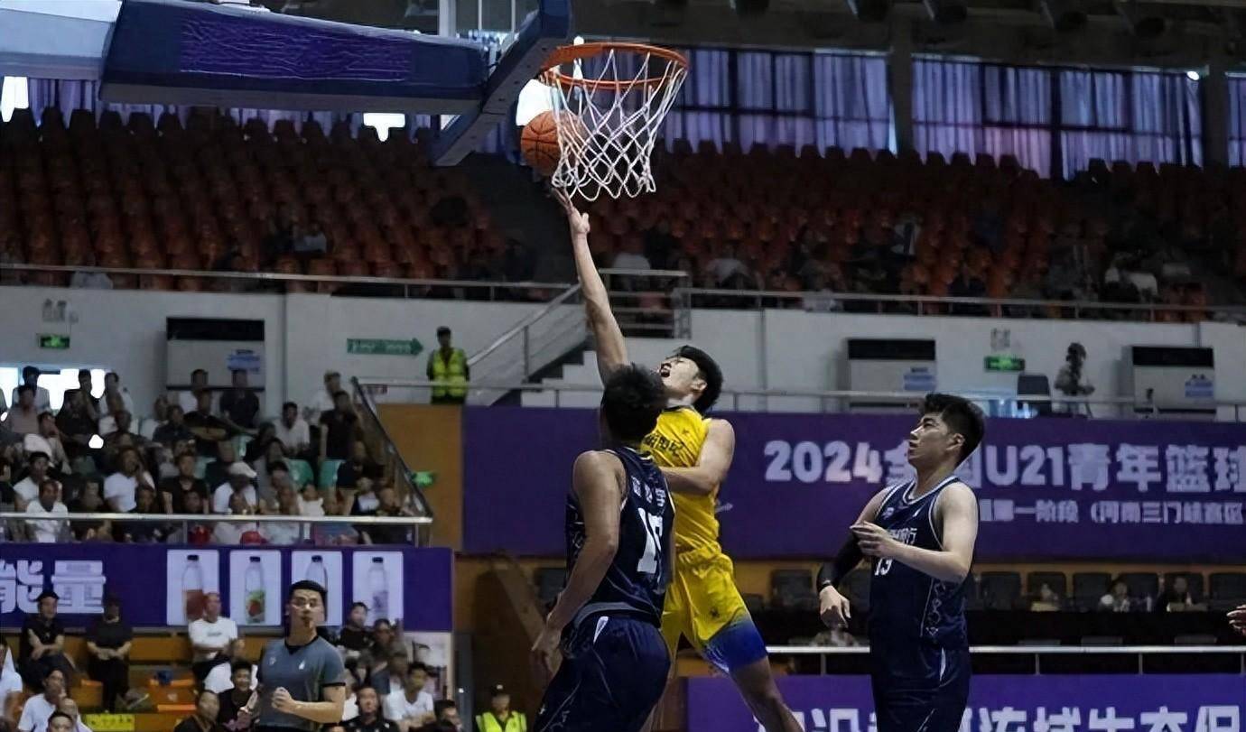 贵州男篮遗憾告负,退出比赛赛场 贵州男篮遗憾告负,退出比赛赛场