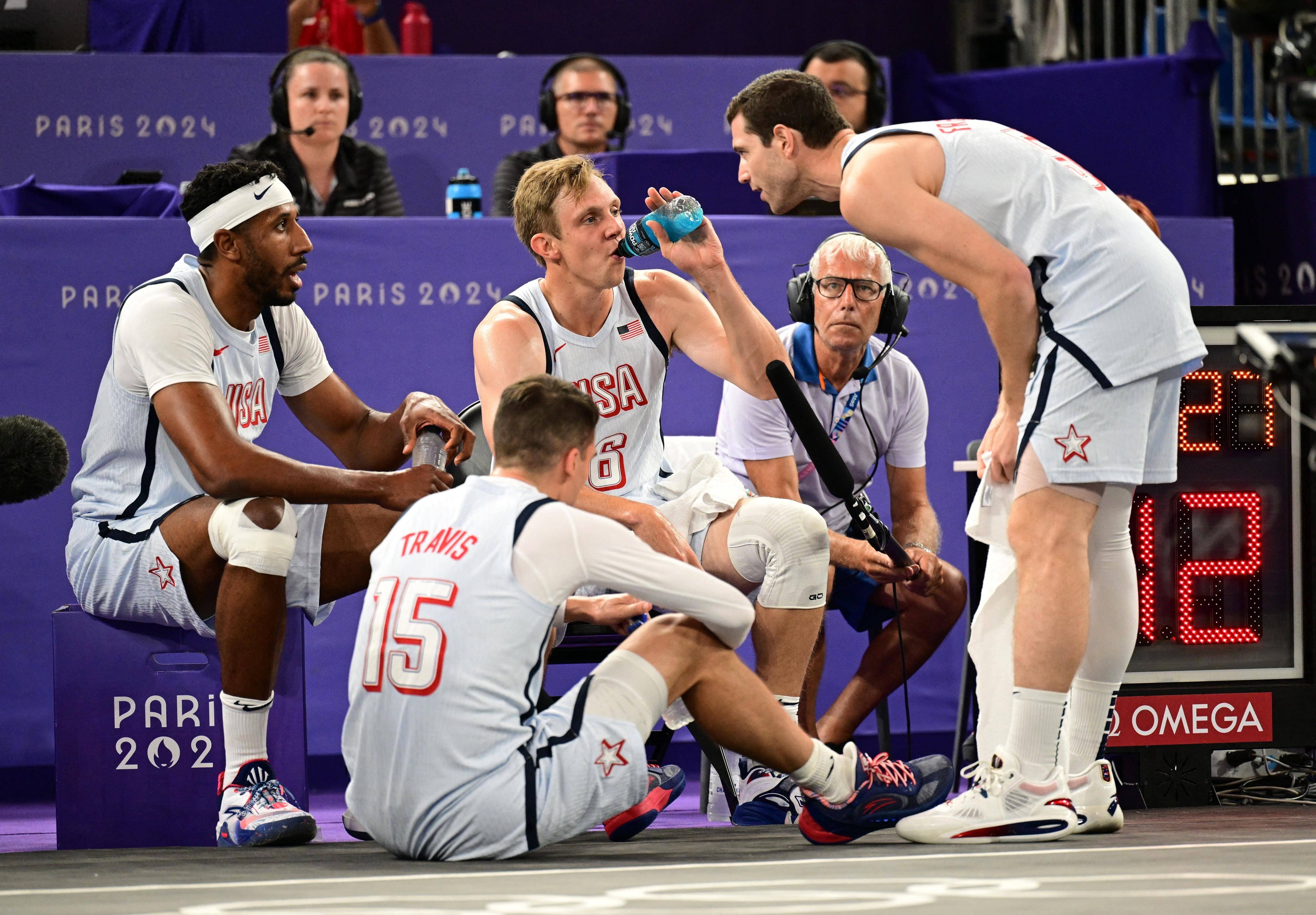 贵州男篮遗憾告负,退出比赛赛场 贵州男篮遗憾告负,退出比赛赛场