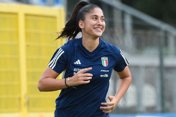 意大利女足队在比赛中表现亮眼 意大利女足队在比赛中表现亮眼
