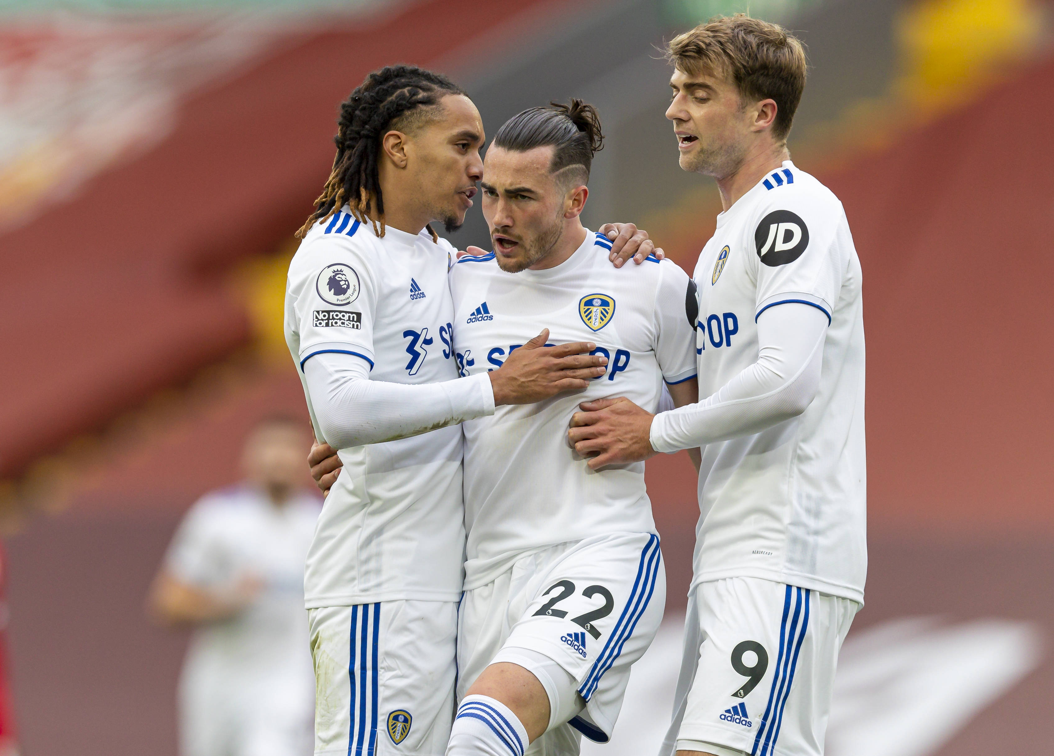 利兹联主场憾负,战绩滑落排名下滑 利兹联主场憾负,战绩滑落排名下滑