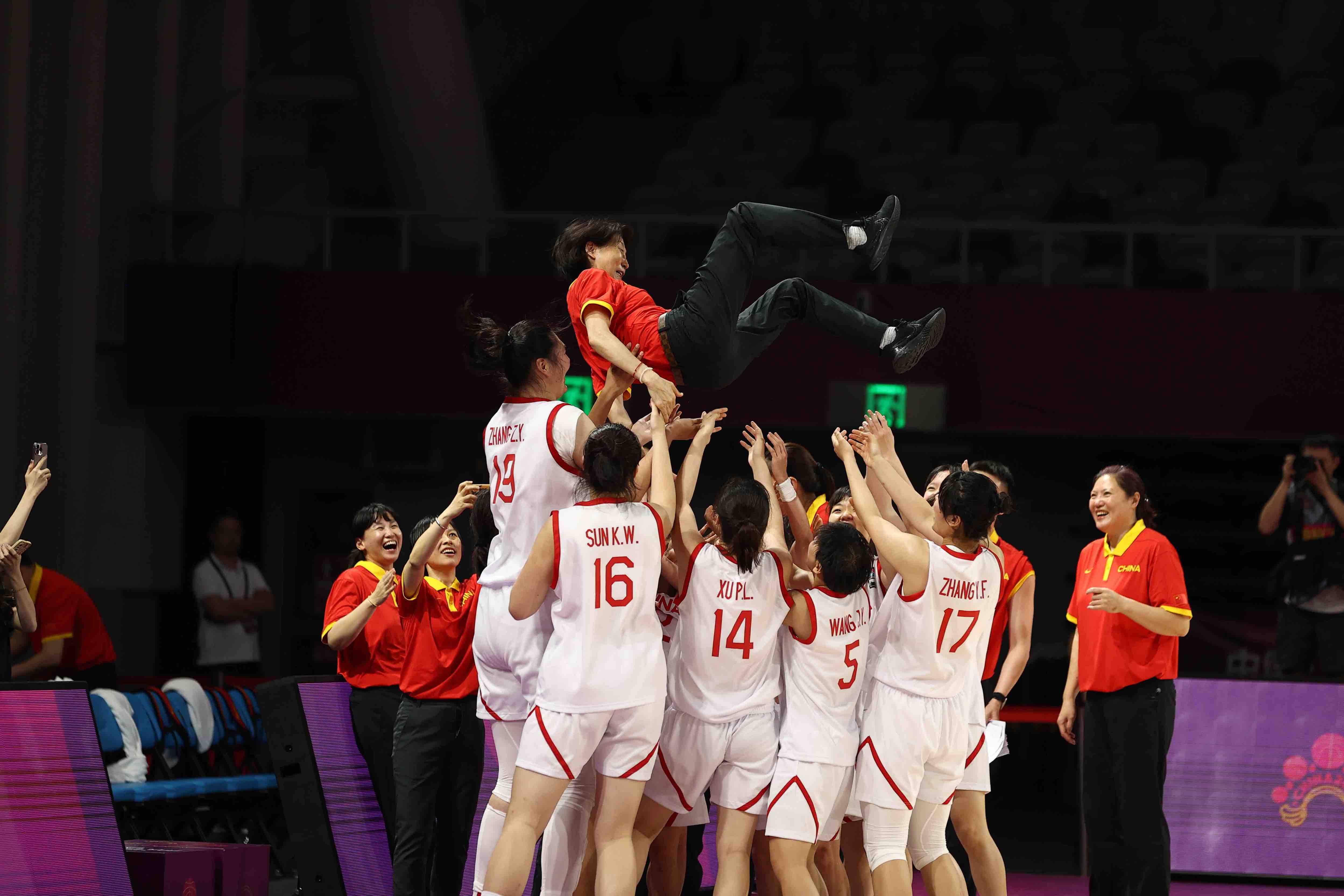 亚洲杯篮球赛精彩爆点回顾:某队逆转战胜强敌 亚洲杯篮球赛精彩爆点回顾:某队逆转战胜强敌