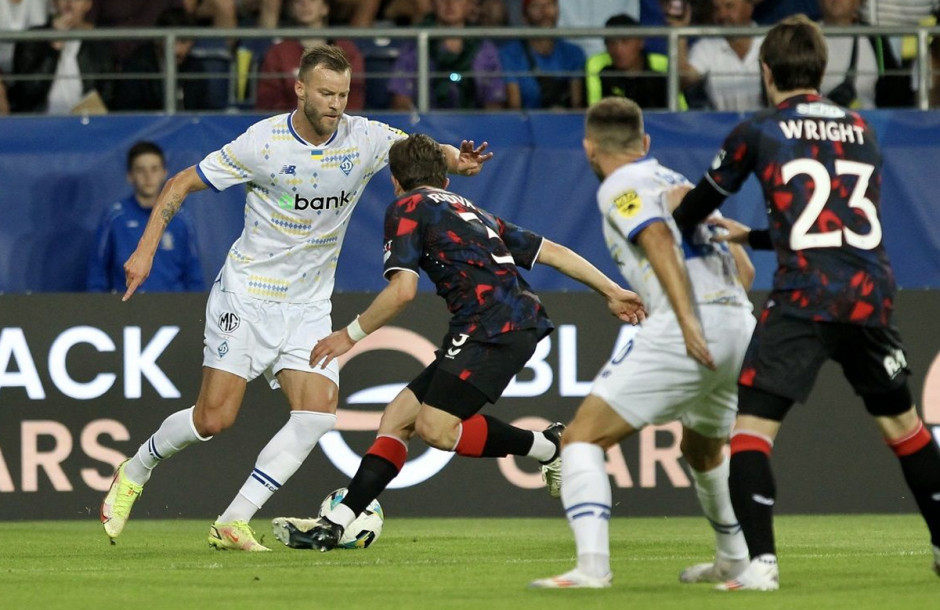 惊心动魄!欧锦赛预选赛比分紧张,球迷心情激动 惊心动魄!欧锦赛预选赛比分紧张,球迷心情激动