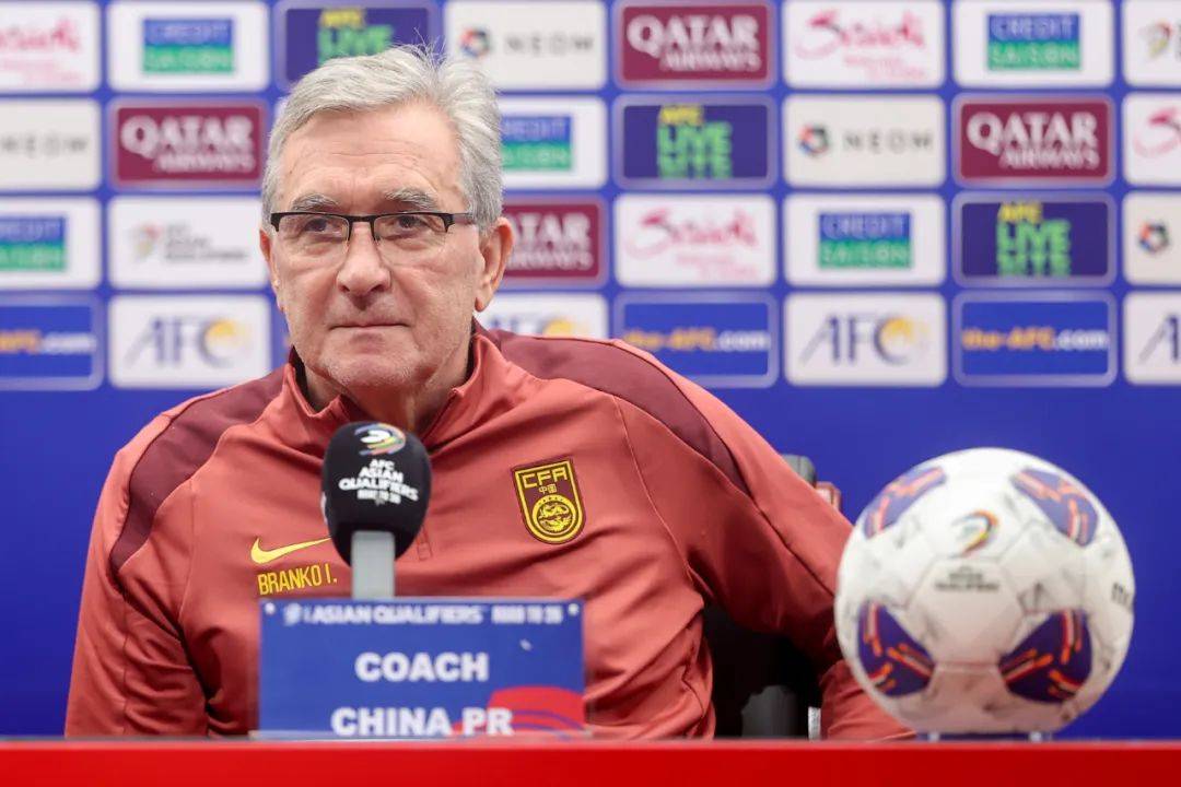 马赛未能取胜,球员状态备受质疑 马赛未能取胜,球员状态备受质疑