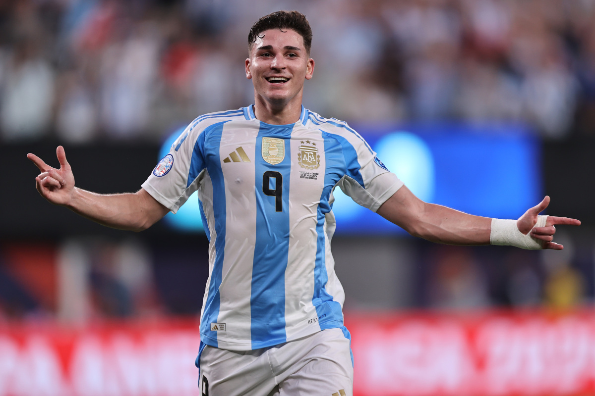 兹雷恩队战胜希腊,晋级欧国杯四分之一决赛 兹雷恩队战胜希腊,晋级欧国杯四分之一决赛