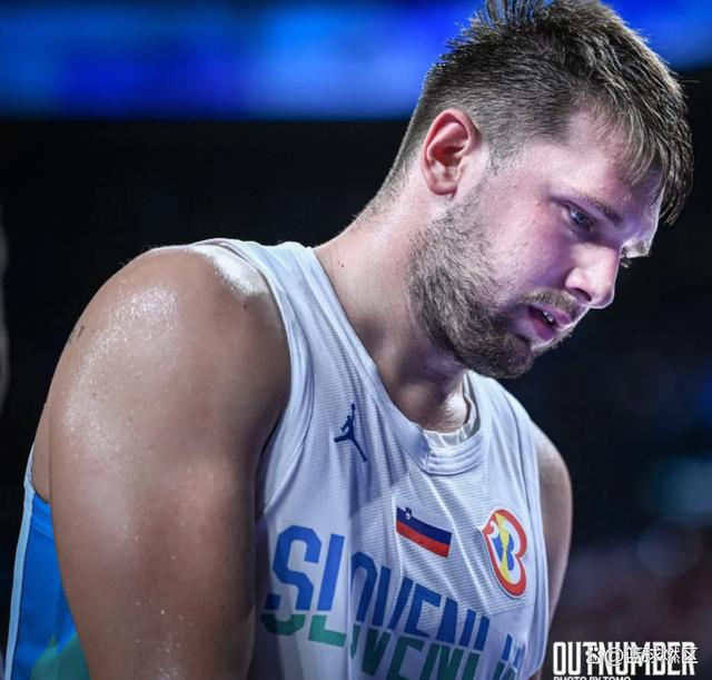 恩东特昆博投篮稳定，率领球队轻松赢下比赛