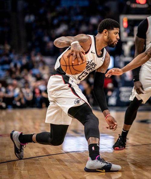 恩东特昆博投篮稳定，率领球队轻松赢下比赛