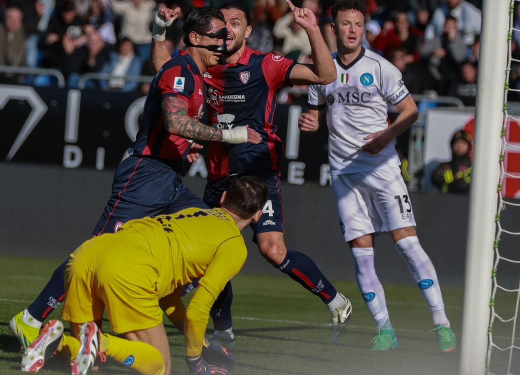 那不勒斯队在面对对手时表现出色 那不勒斯队在面对对手时表现出色