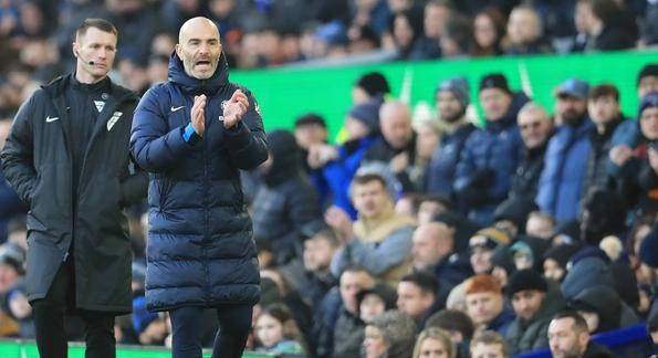 切尔西遭遇连败,欧冠资格岌岌可危 切尔西遭遇连败,欧冠资格岌岌可危