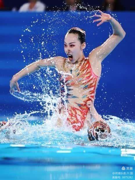 优秀球员闪耀赛场,技压群雄 优秀球员闪耀赛场,技压群雄