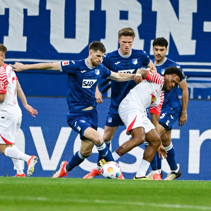 霍芬海姆投降于莱比锡,遭受失败 霍芬海姆投降于莱比锡,遭受失败