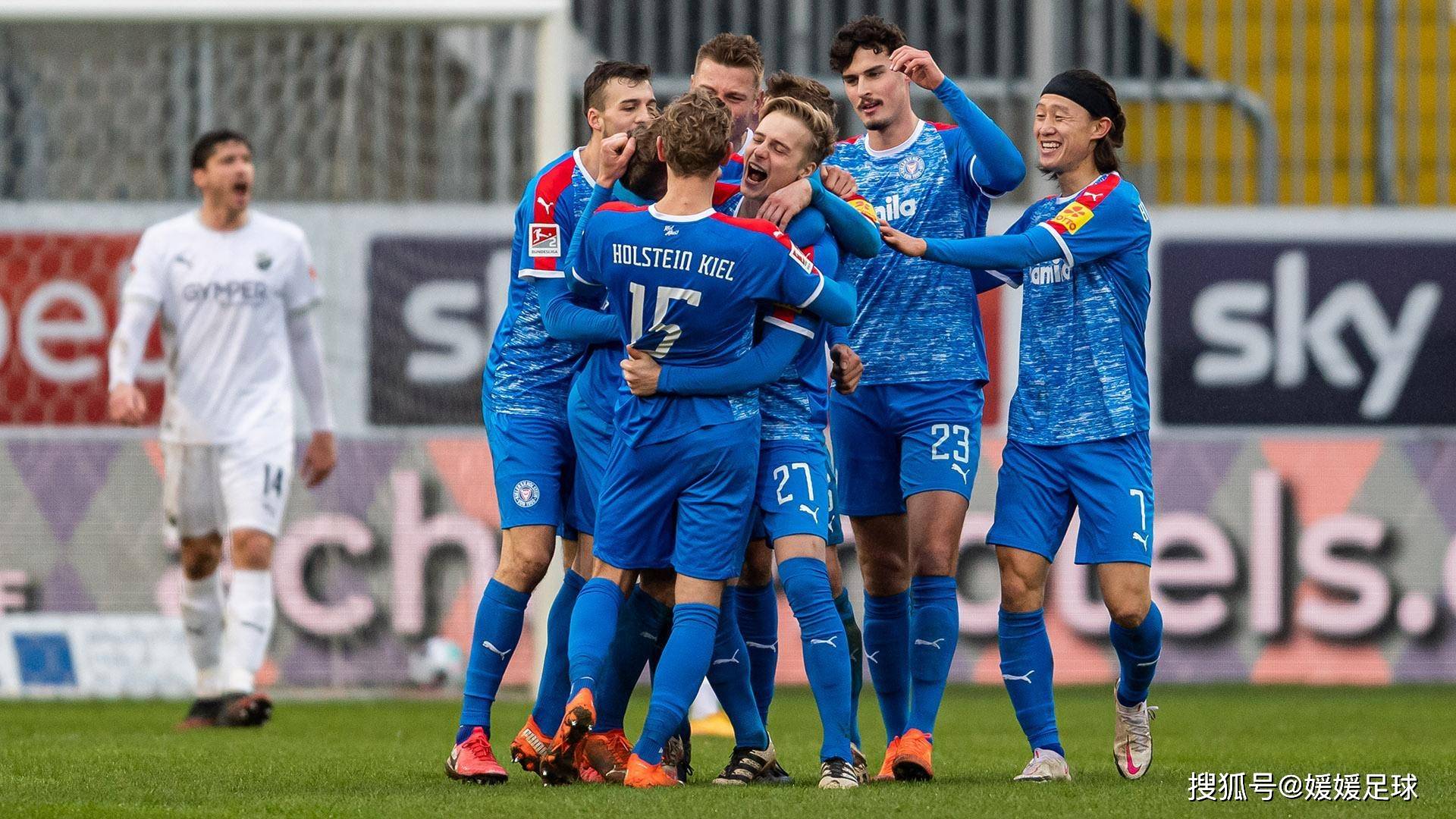 皇家比利亚雷阿尔客场背水一战,绝地反击 皇家比利亚雷阿尔客场背水一战,绝地反击