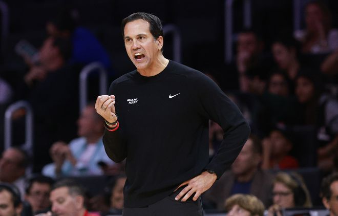 热火首发球员表现不佳，主帅暗示或将进行轮换