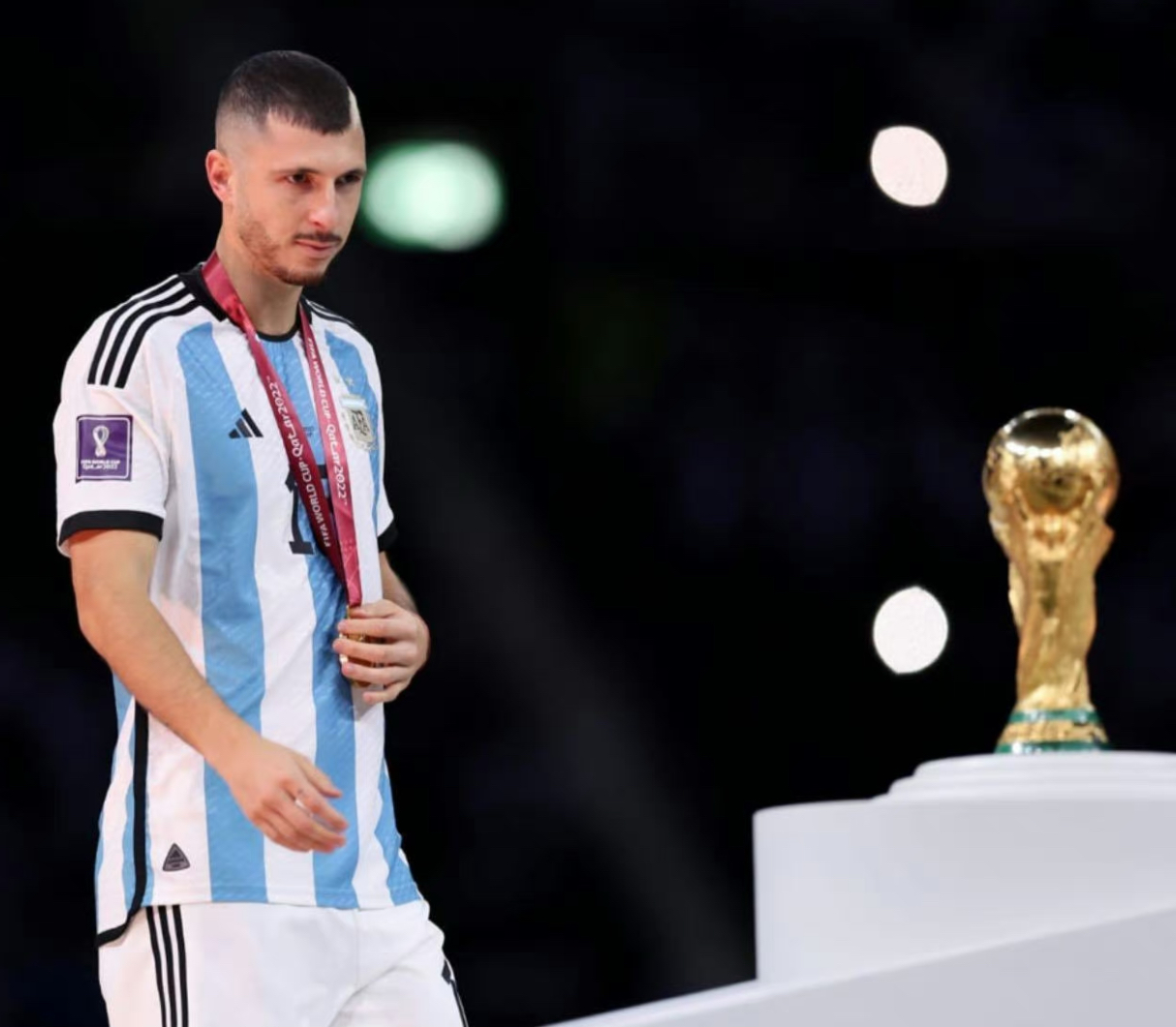 罗德里格斯在比赛中继续保持火热状态 罗德里格斯在比赛中继续保持火热状态