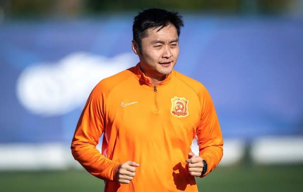 德信app-武汉卓尔在比赛中展现出强势，取得胜利