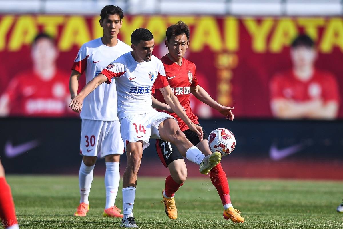 河南建业客场战平广州恒大，备战关键战役