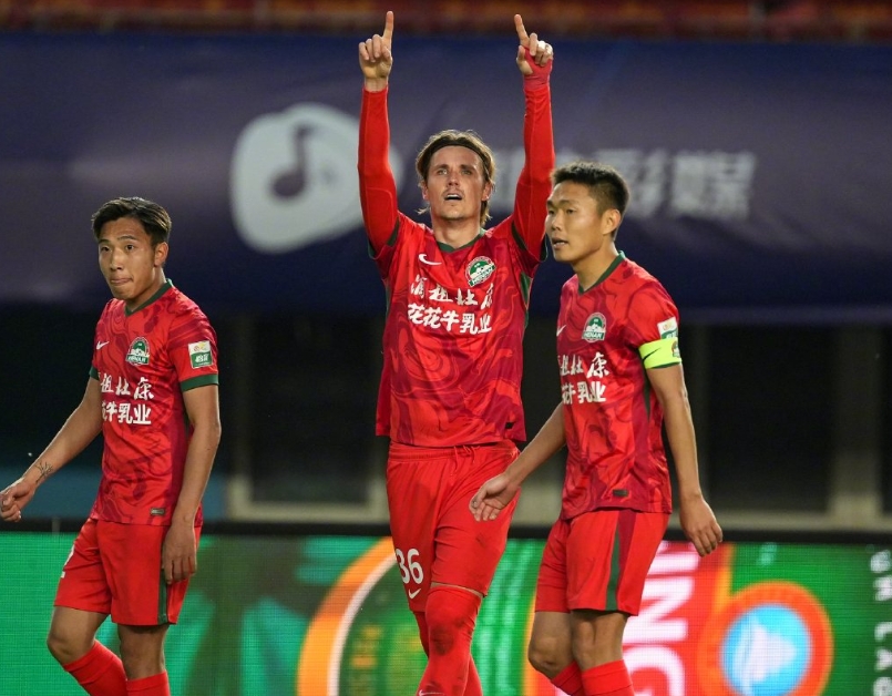 河南建业客场战平广州恒大，备战关键战役