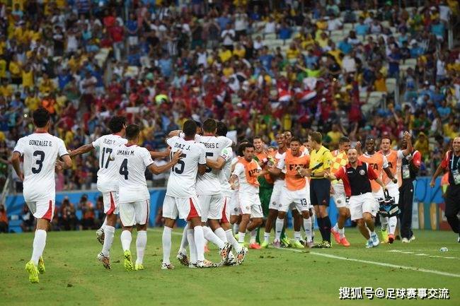 足球比赛紧张刺激,众多巨星展现实力 足球比赛紧张刺激,众多巨星展现实力