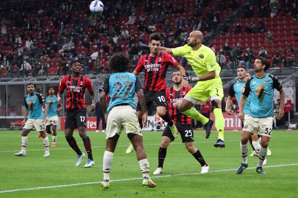 热那亚客场险胜佛罗伦萨,实现惊险反超 热那亚客场险胜佛罗伦萨,实现惊险反超