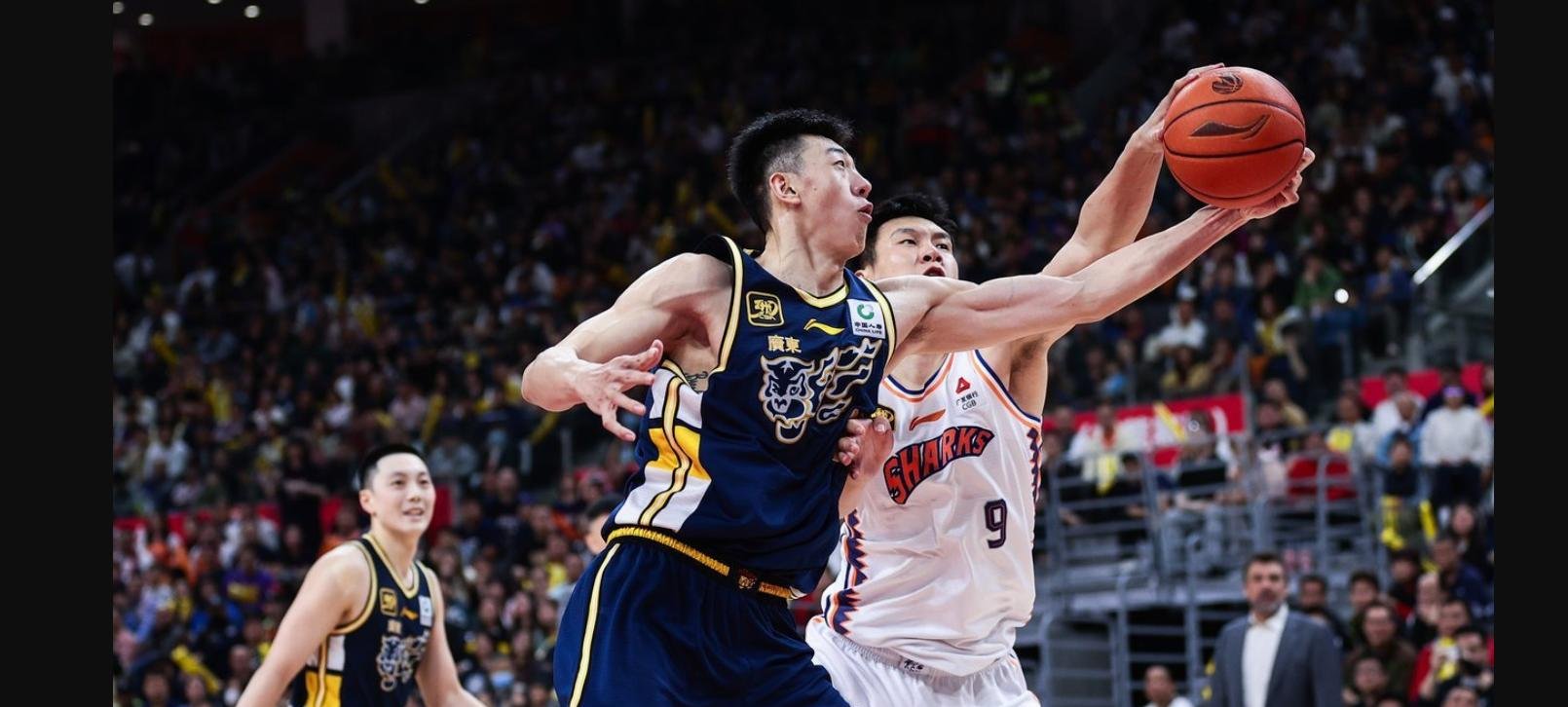 京沪大战再掀争议，北京男篮绝杀上海男篮