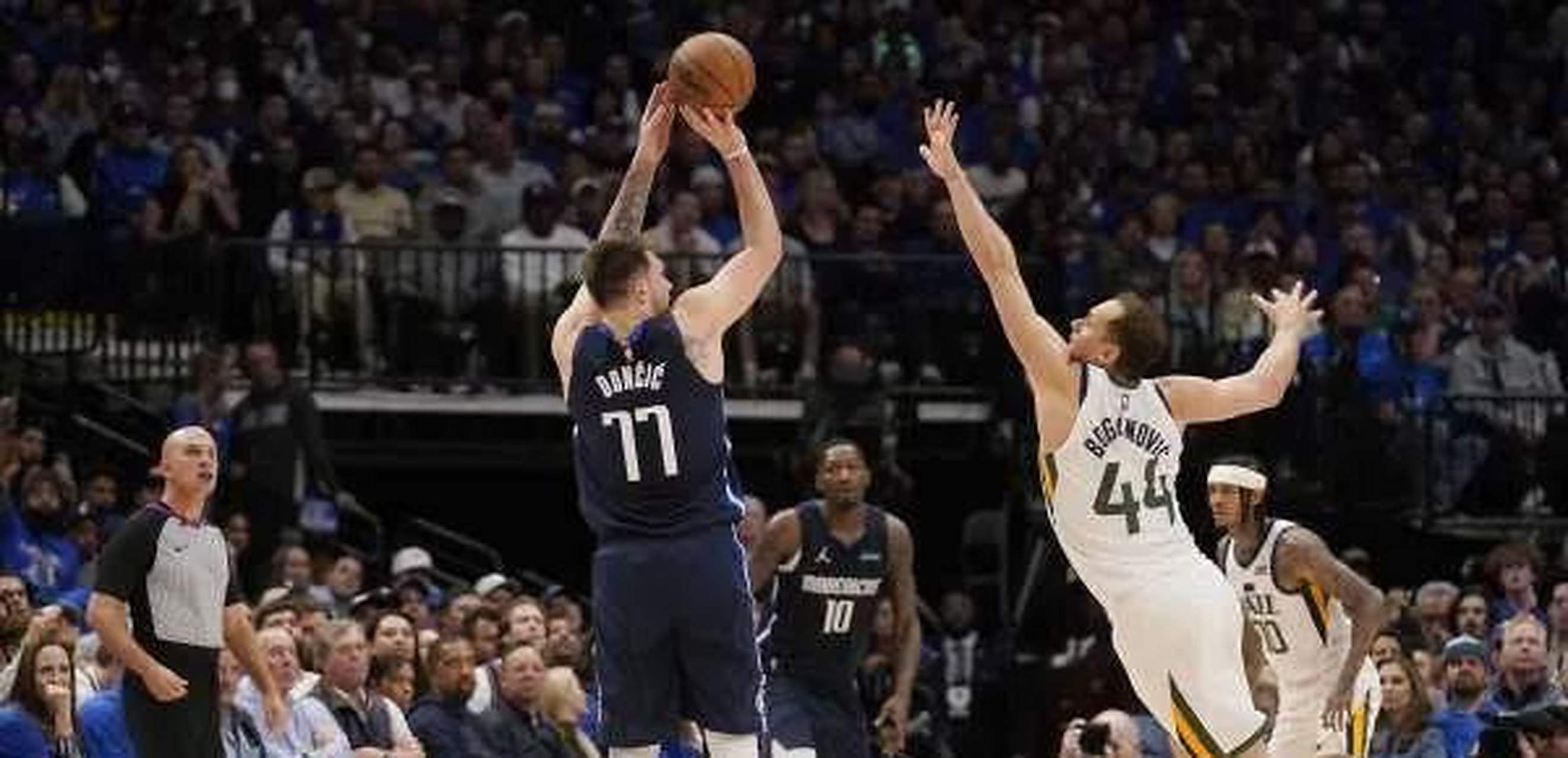 德信体育-鹈鹕客场胜猛龙，再度追赶季后赛