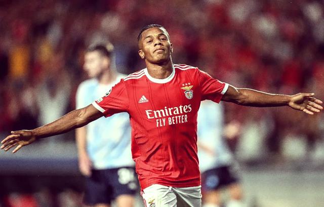 阿贾克斯再次爆冷，成功晋级欧冠8强